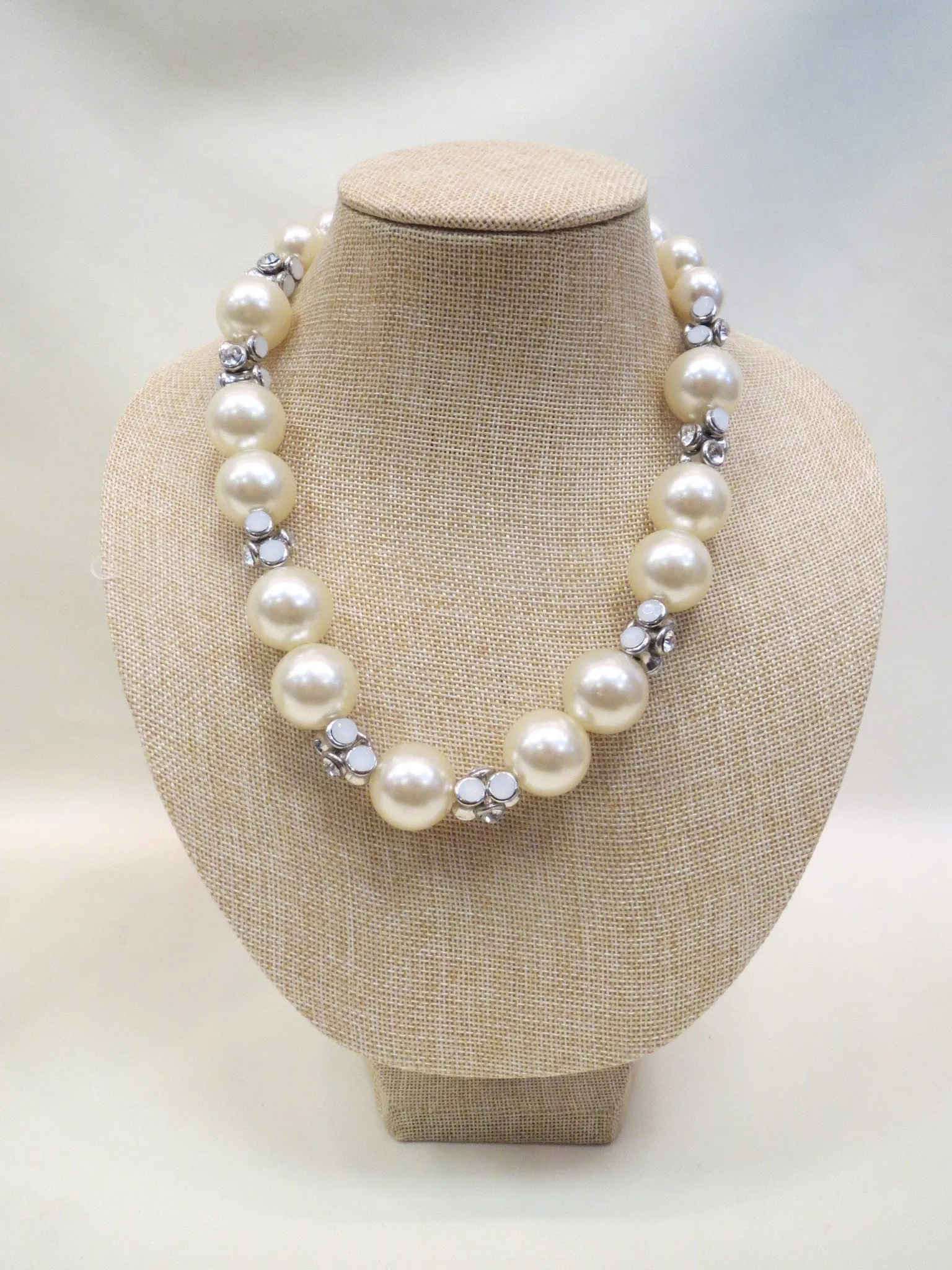 ADO | Chunky Pearl Necklace