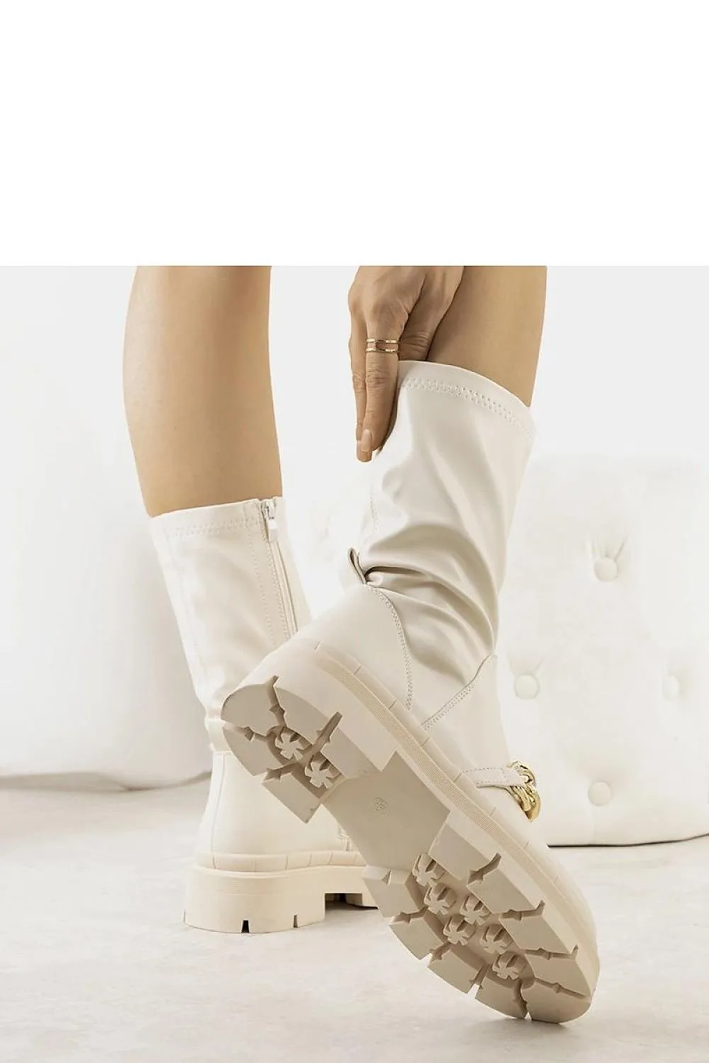 Beige high-soled boots