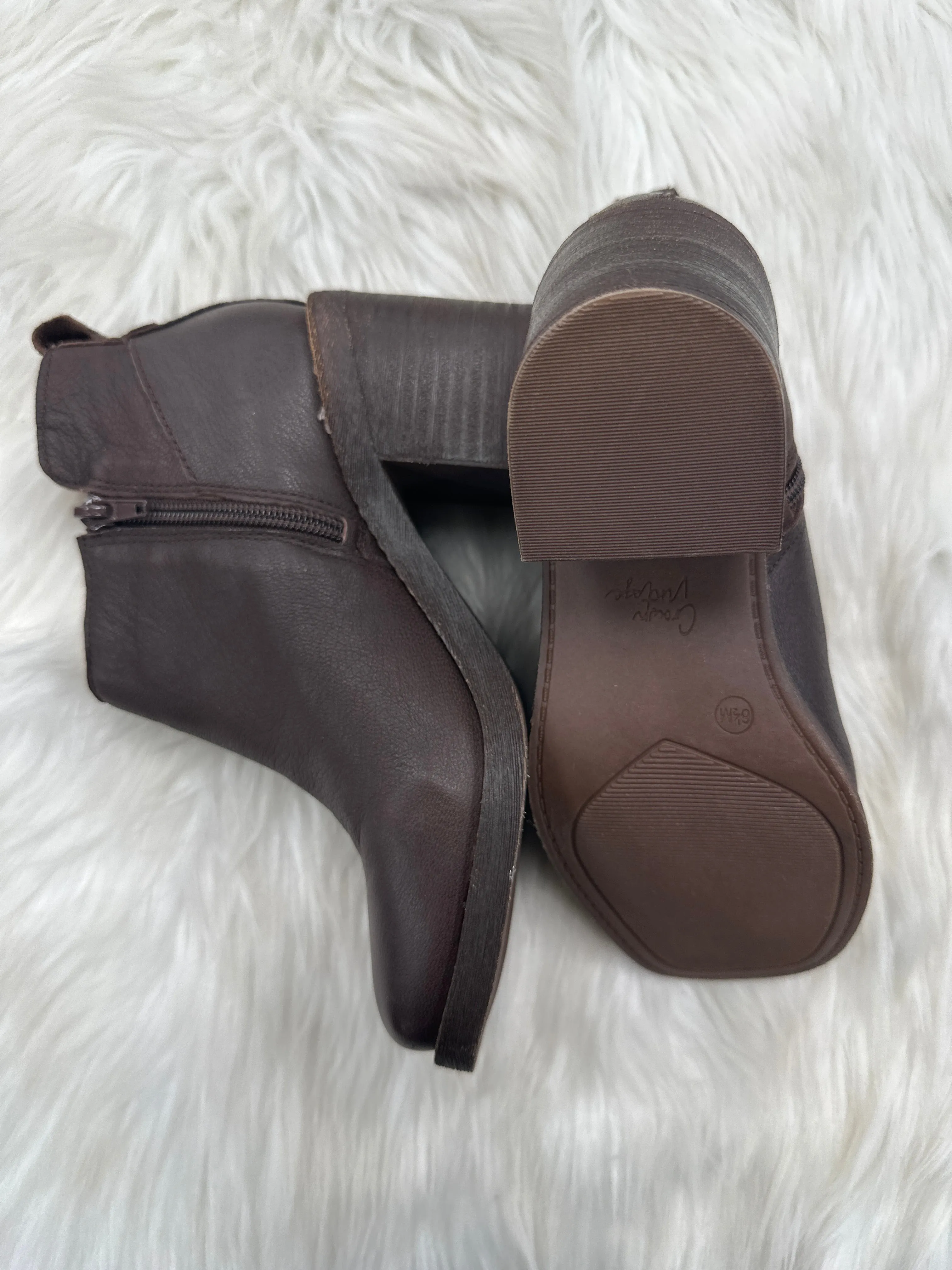 Boots Ankle Heels By Crown Vintage In Brown, Size: 6.5