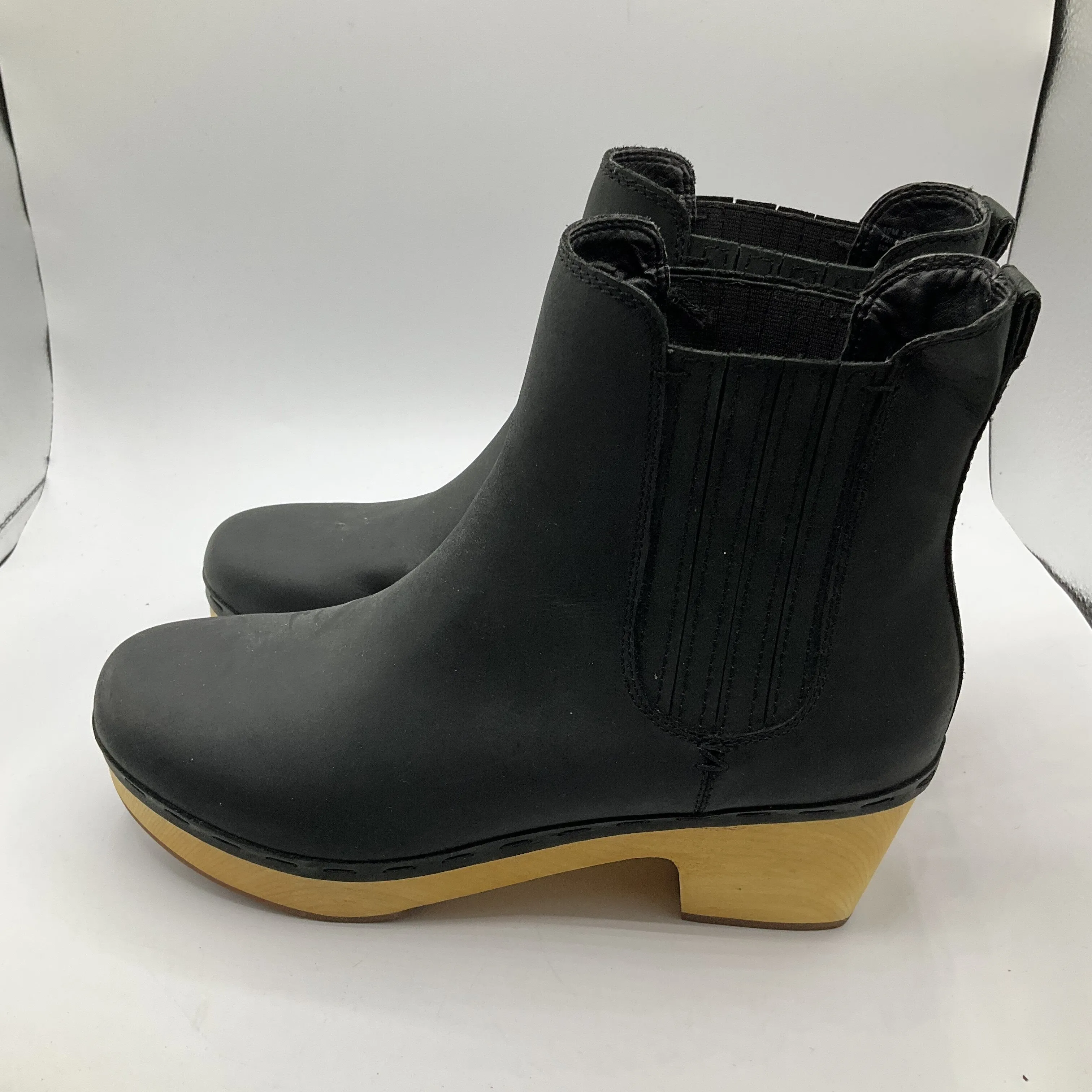 Boots Ankle Heels By Frye And Co  Size: 10