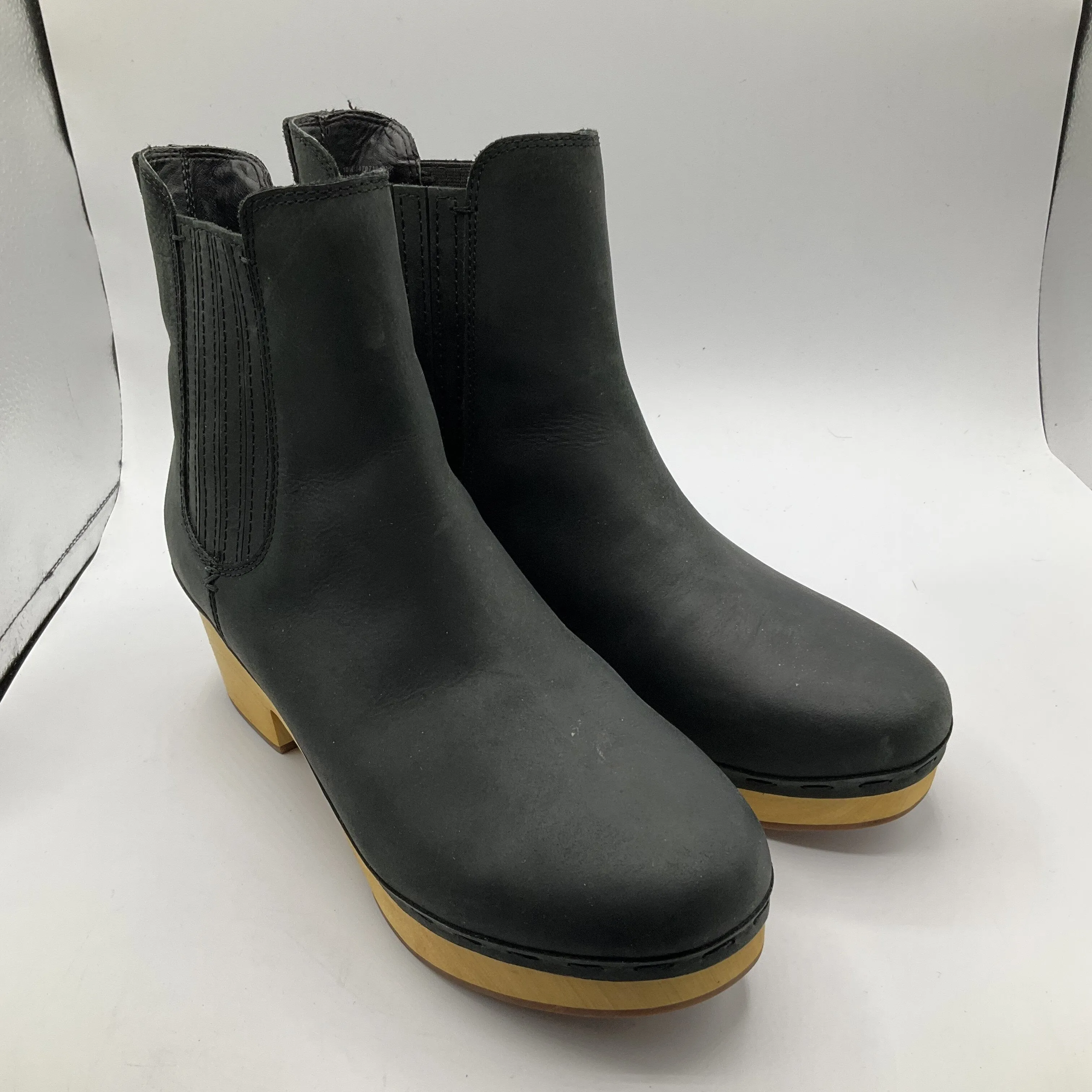 Boots Ankle Heels By Frye And Co  Size: 10