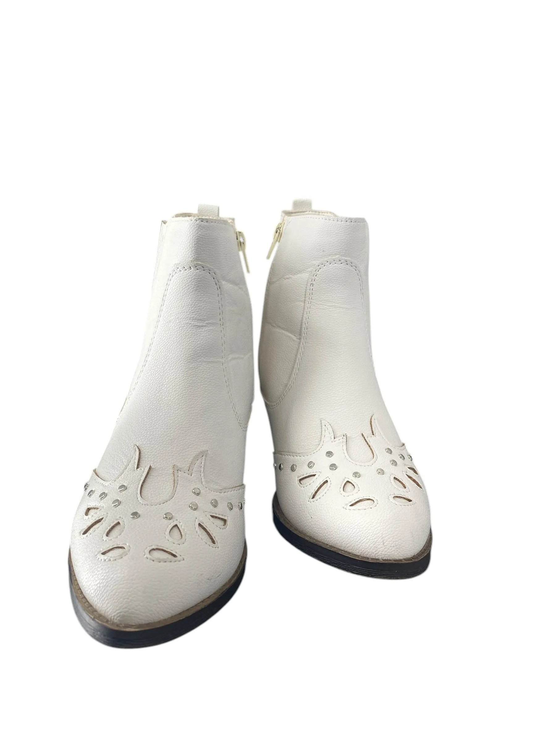 Boots Ankle Heels By Sugar In White, Size: 9
