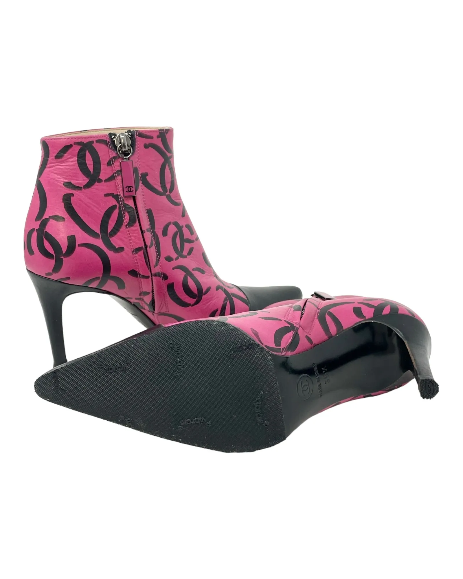 Chanel CC Logo Magenta Leather Ankle Boots, AW00, 35.5 EU