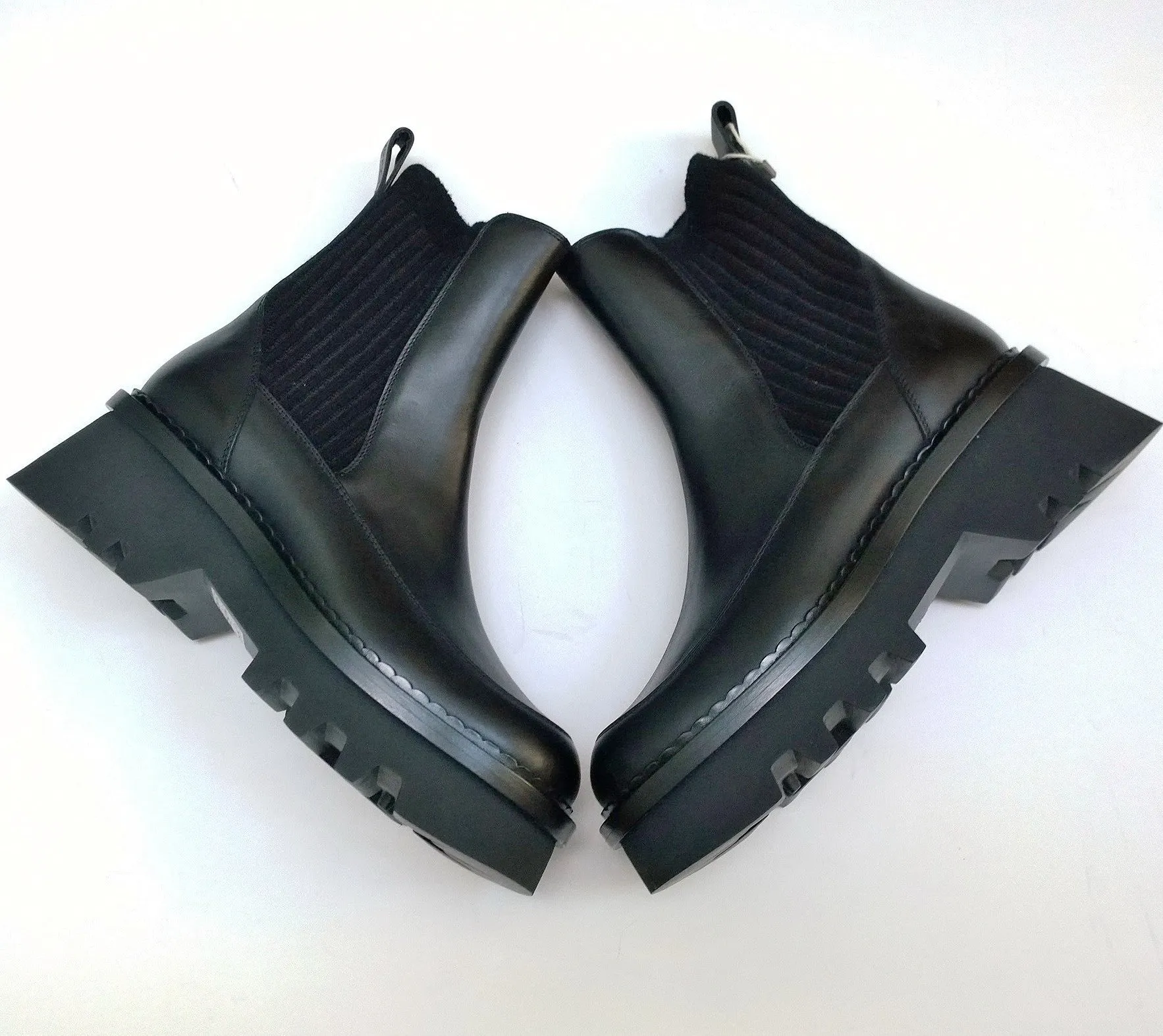 Chloé Owena Black Ankle Platform Boots with Elastic Sides