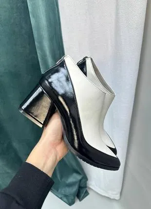 Color block Italian leather ankle boots