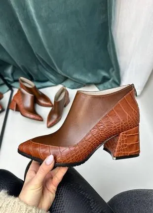Color block Italian leather ankle boots