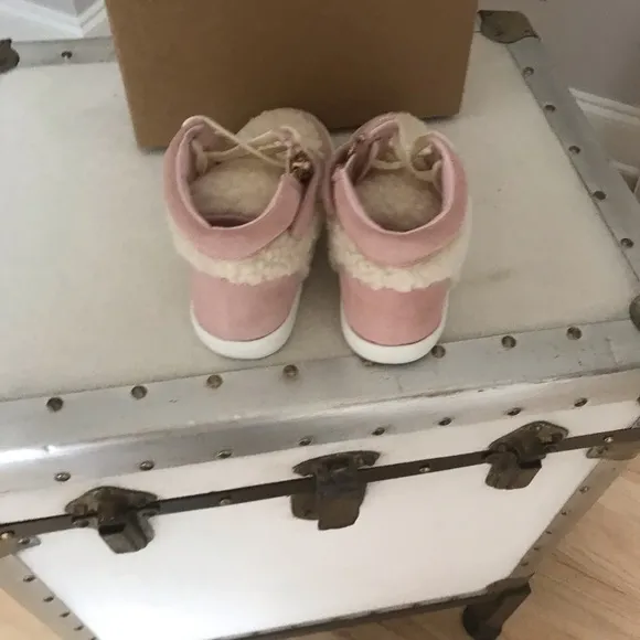 Crewcuts Girl’s Pink Suede Sneakers. Size 10. NIB