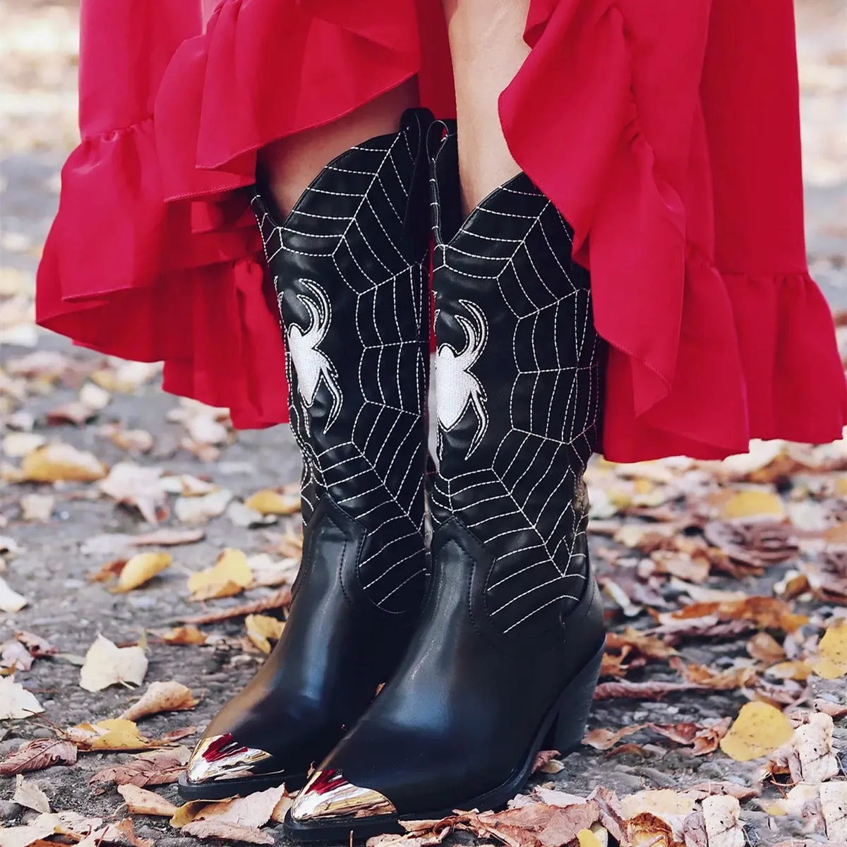 Embroidery Spider Webs Metal Pointed Toe Boots