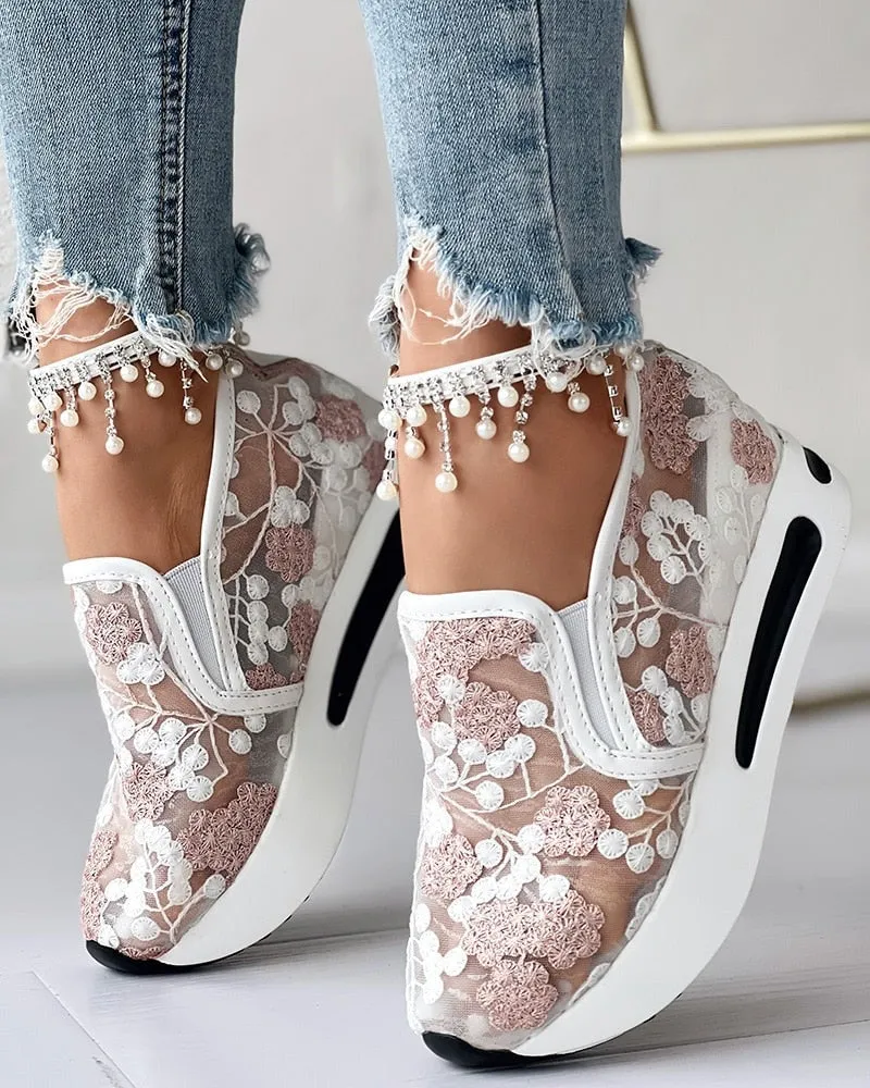 Florabelle™ - Delicate Lace Sneakers
