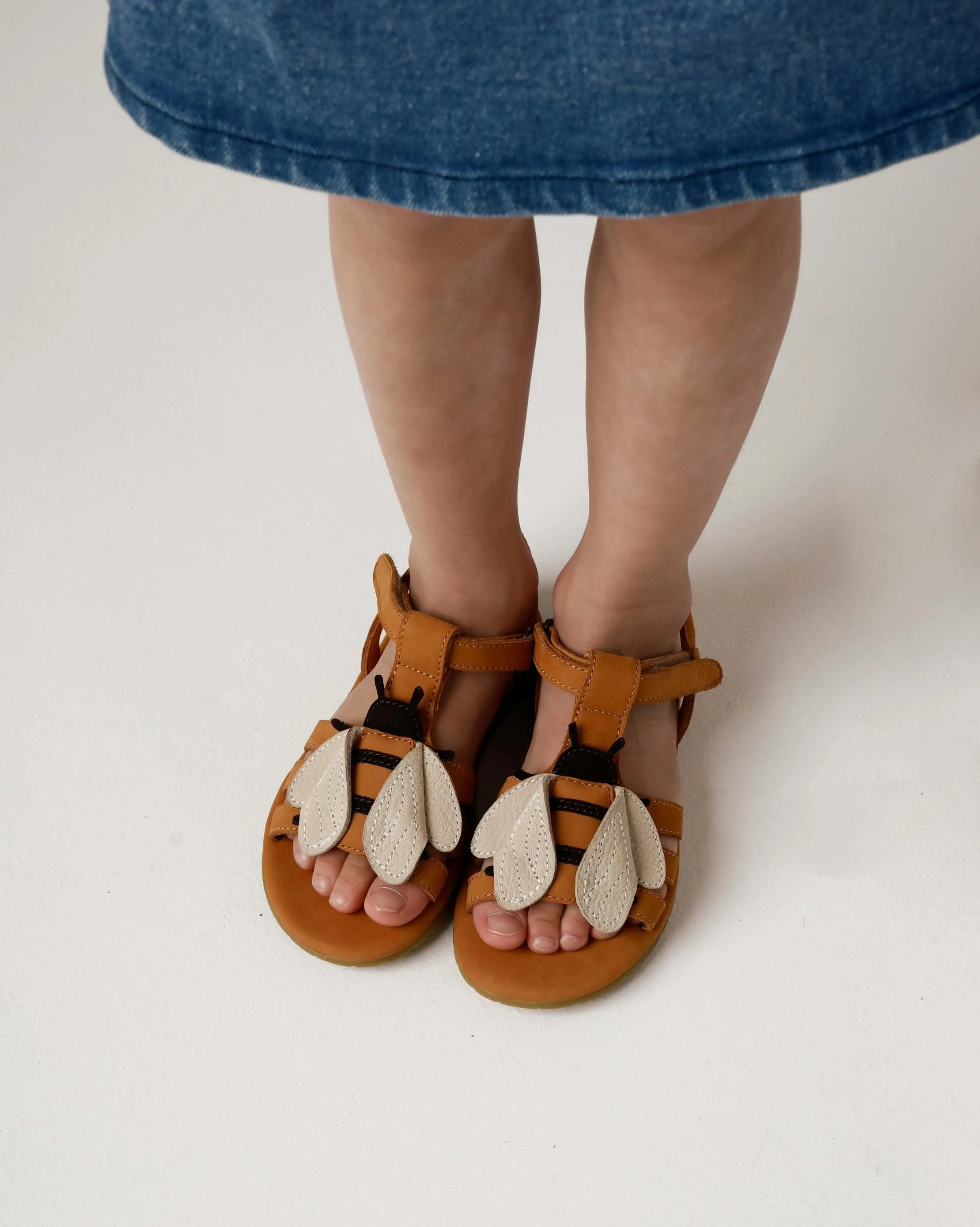 Iles Sky Sandals | Bee | Toffee Nubuck