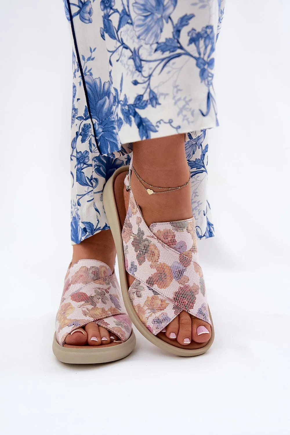 Jezzi eco leather adjustable buckle Buskin Sandals