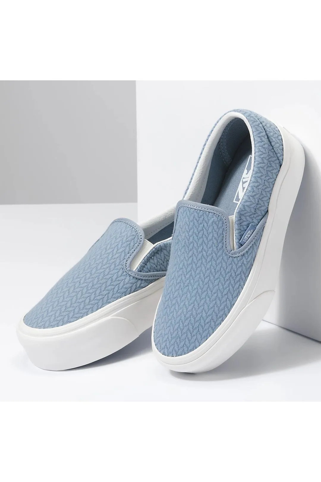 Klasszikus Slip-On kötött sportcipő