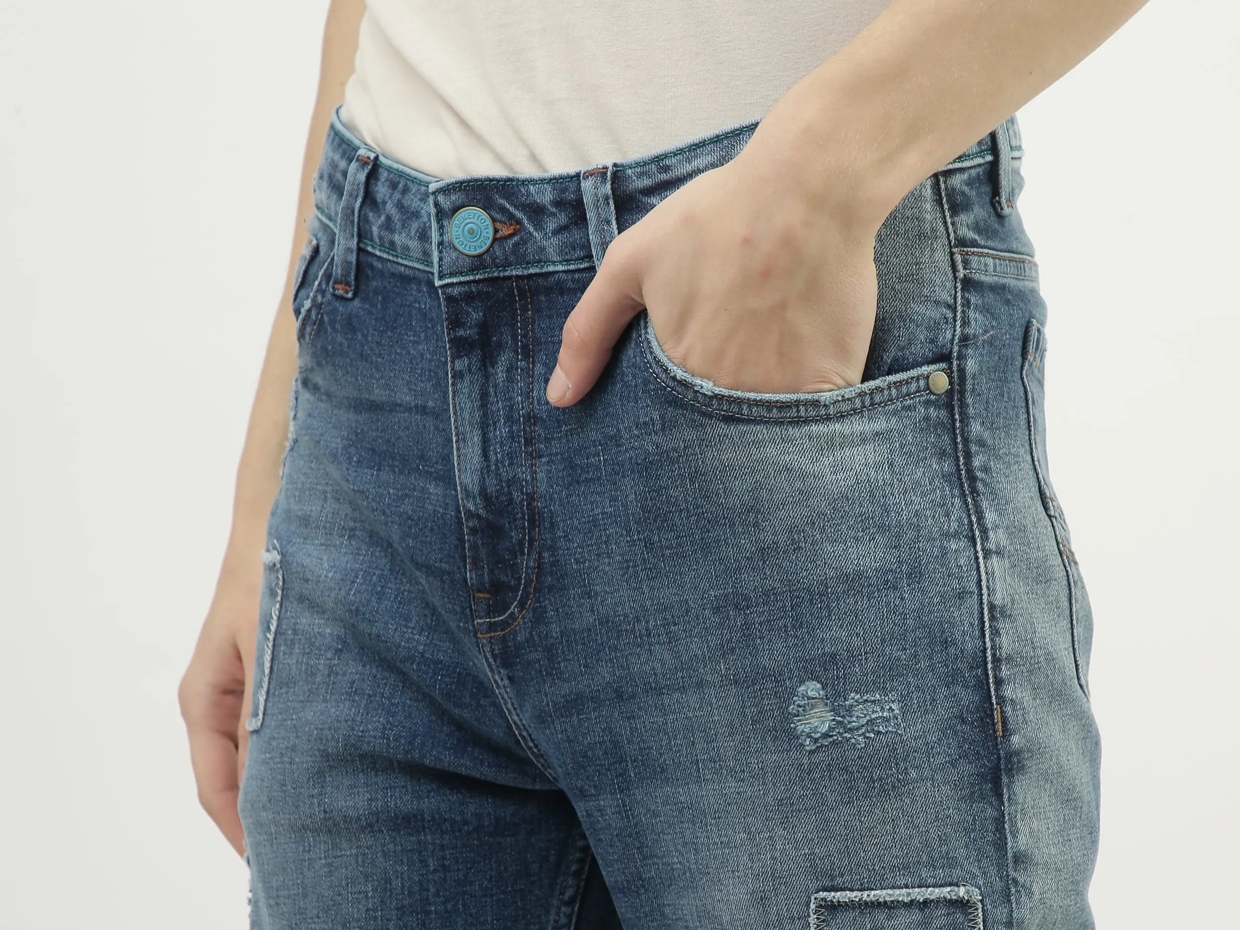 Men Applique Carrot Fit Jeans