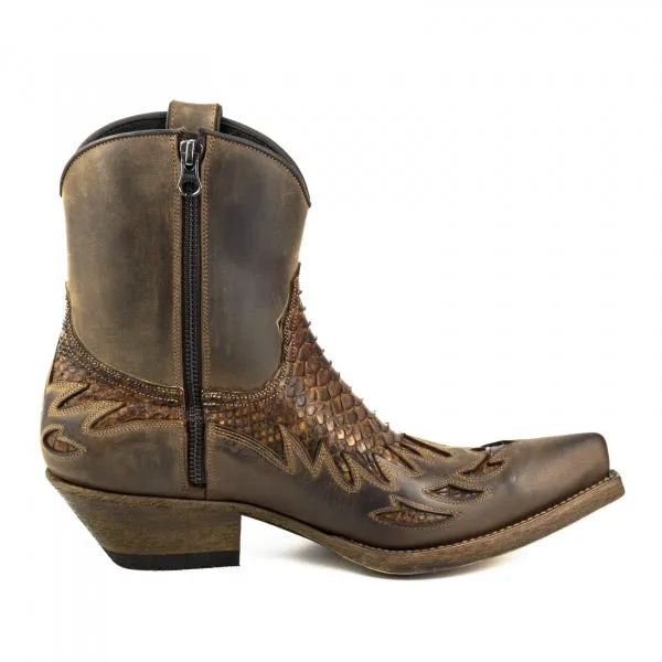 Men's Cowboy Boots or Ankle Boots Handcrafted in Exotic Brown Leather Terra 12 Texanas