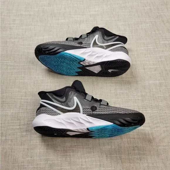 NIKE Kyrie 8 GO Orca GS Low Sneakers Black White Basketball DQ8077-001