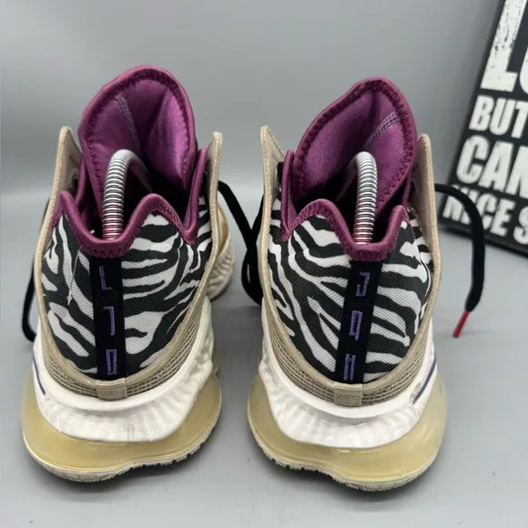 Nike Lebron 19 XIX Low Safari Basketball Shoes DM1058-200 Men's Size 8.5