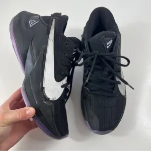 Nike Zoom Freak 2 Dusty Amethyst Black Basketball CK5424-005 Men's Size 7.5