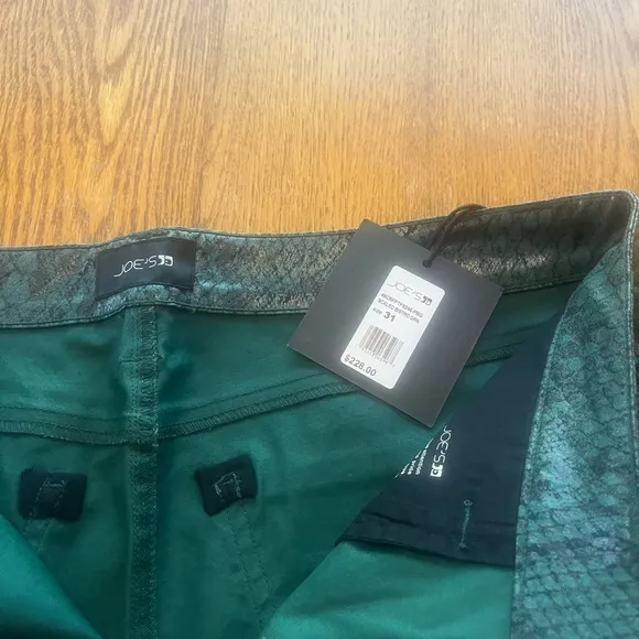 NWT Joes Jeans High Rise Straight Leg Crop Green Faux Snake Scaled Bistro 31