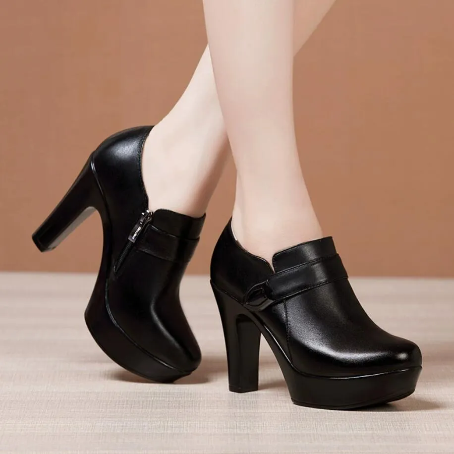 Petite Size 2 Platform Chunky Heel Platform Booties DS77