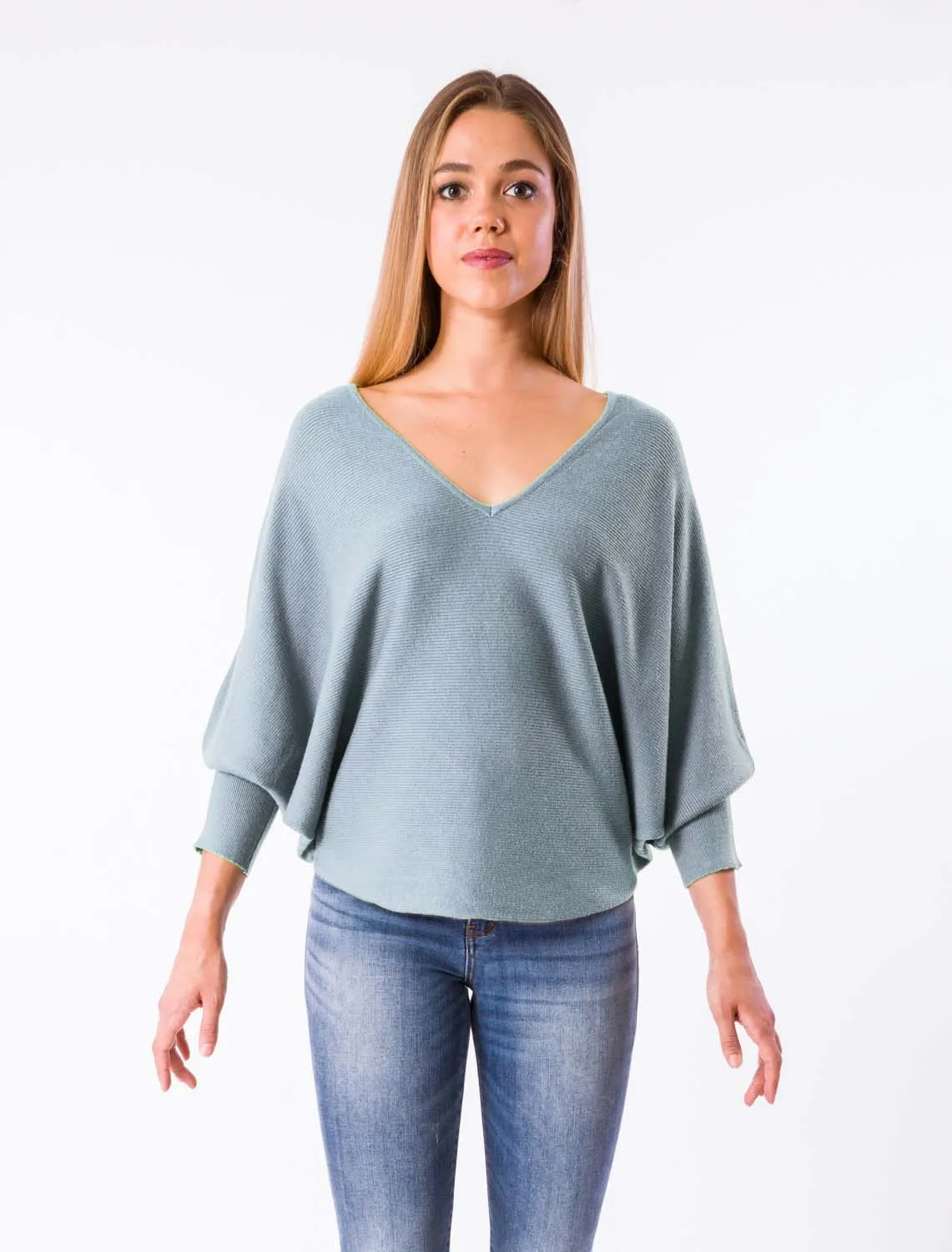 RYU 'V-NECK' TOP