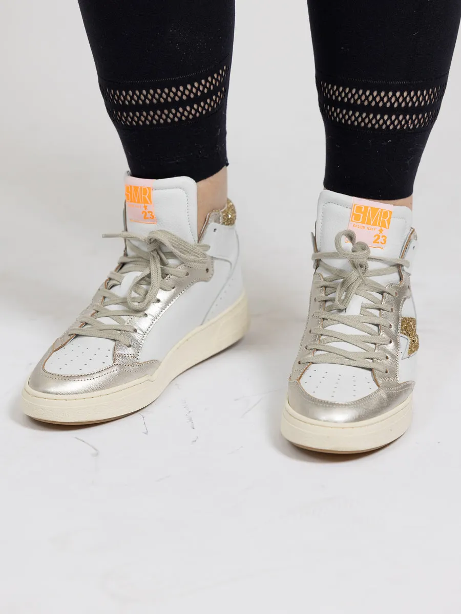 SMR23 BRAGA høy hvit sneaker med gull og glitter detaljer