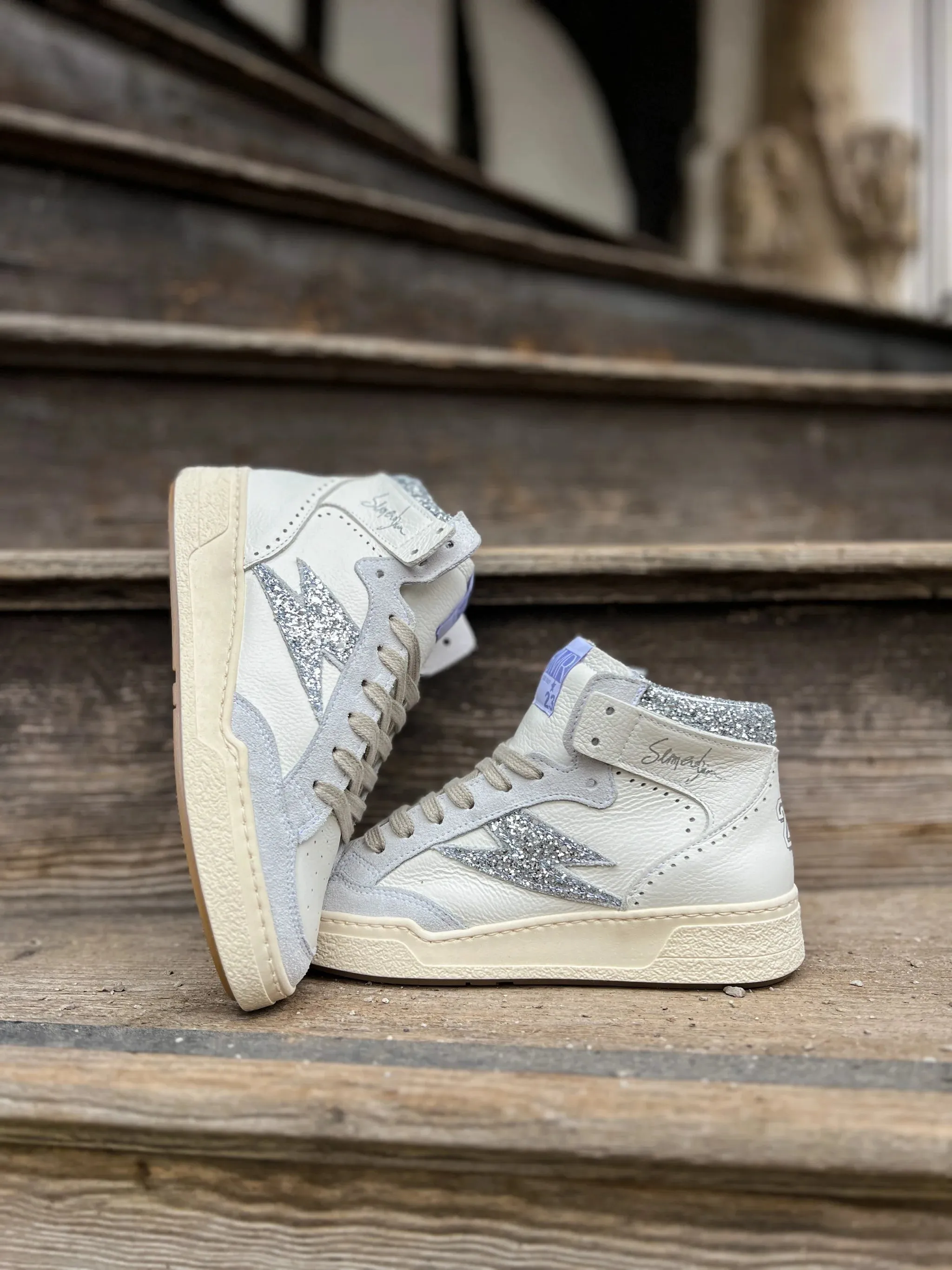 SMR23 BRAGA høy hvit sneaker med sølv og glitter detaljer