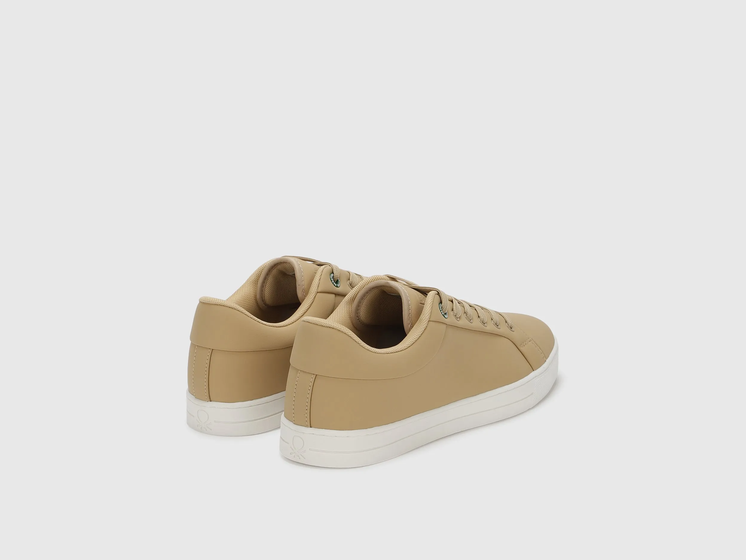 Solid Pattern Casual Sneakers