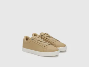 Solid Pattern Casual Sneakers