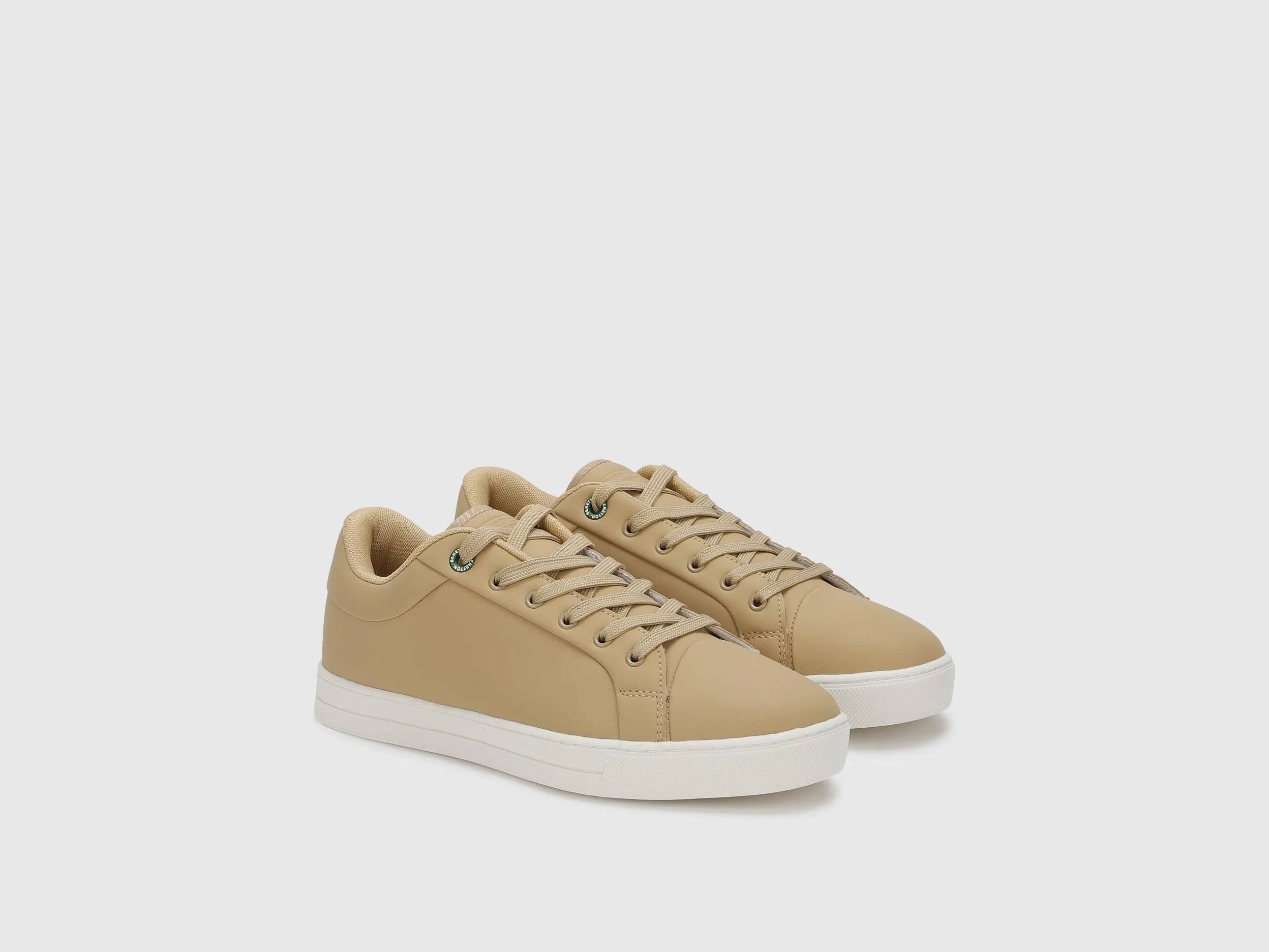 Solid Pattern Casual Sneakers