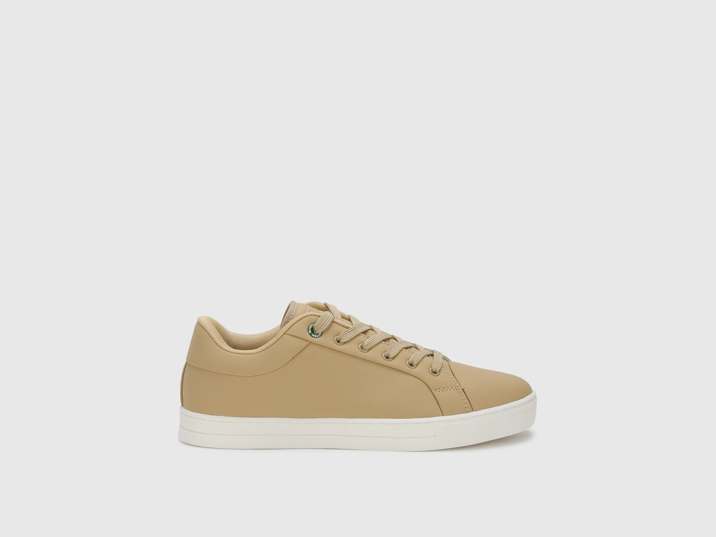 Solid Pattern Casual Sneakers