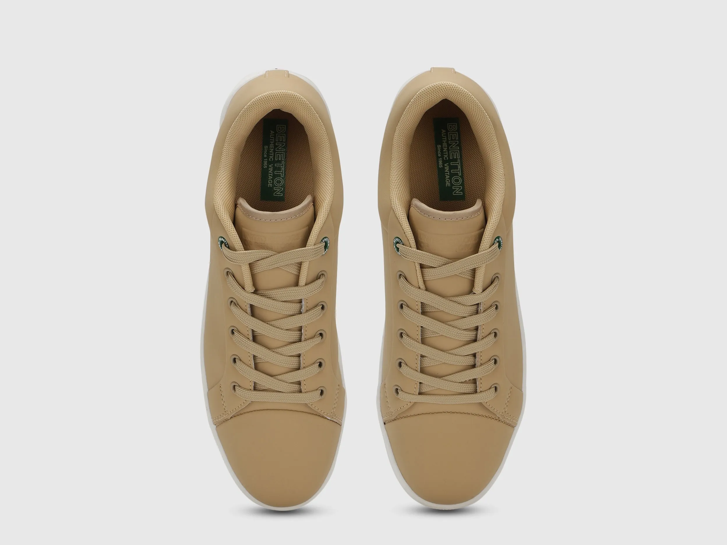 Solid Pattern Casual Sneakers