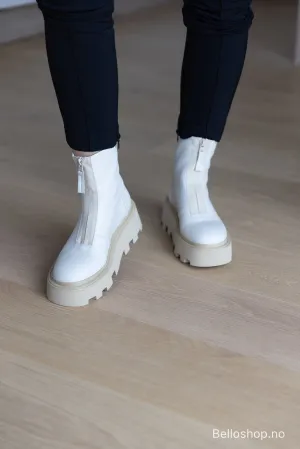 Strategia Off-white/beige lav boots med glidelås og kraftig såle