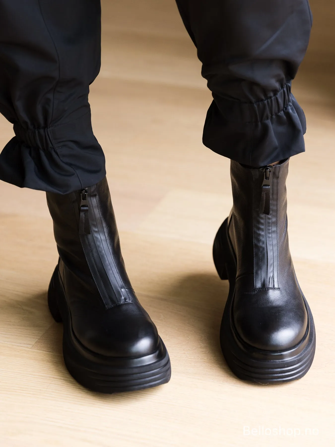 Strategia Sort glatt skinn boots m/ny kraftig såle og glidelås