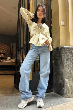 Ultra Comfort - Straight Leg - Soft Light Blue Jeans.