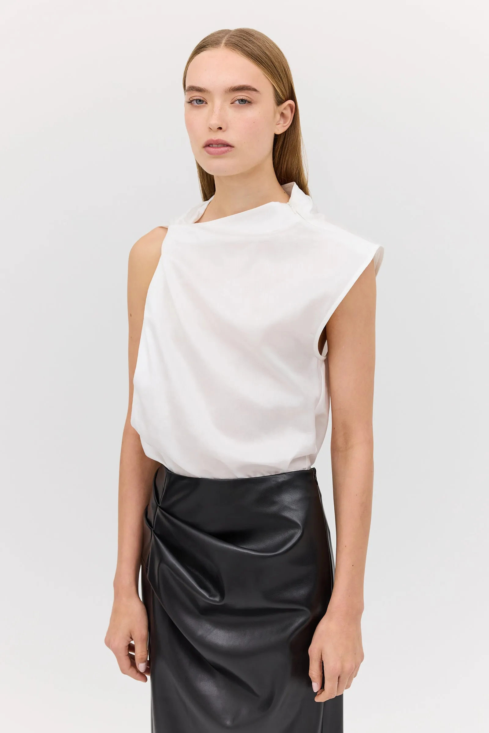 WHITE COTTON YANG TOP