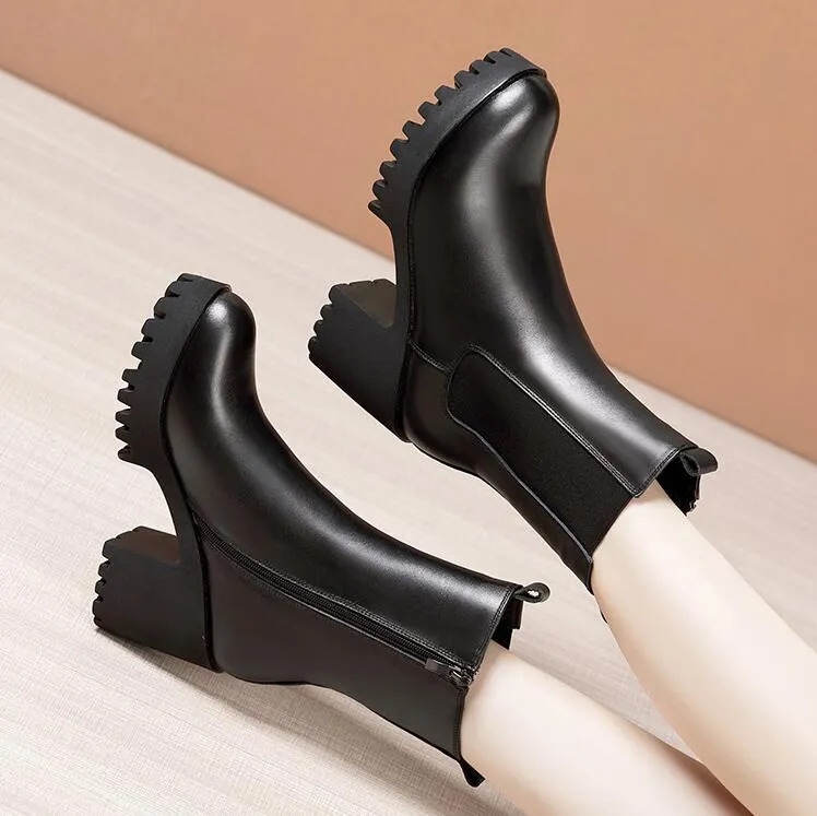 Women's Small Size 2 Chunky Heel Side Zipper Boots DS291