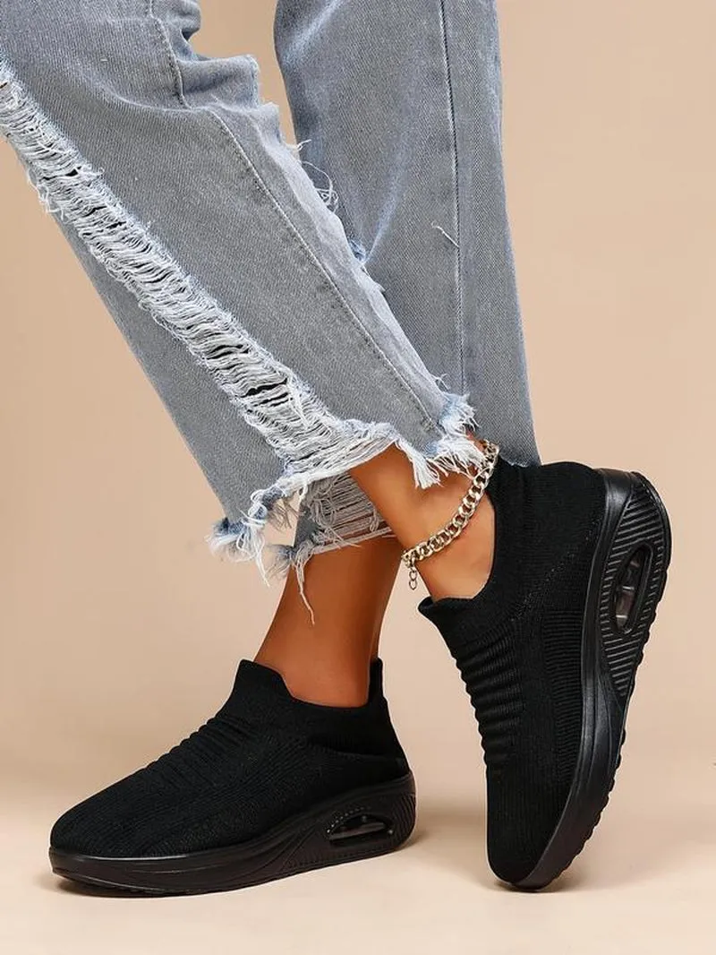 Women's Solid Color Slip-On Walking Sneakers